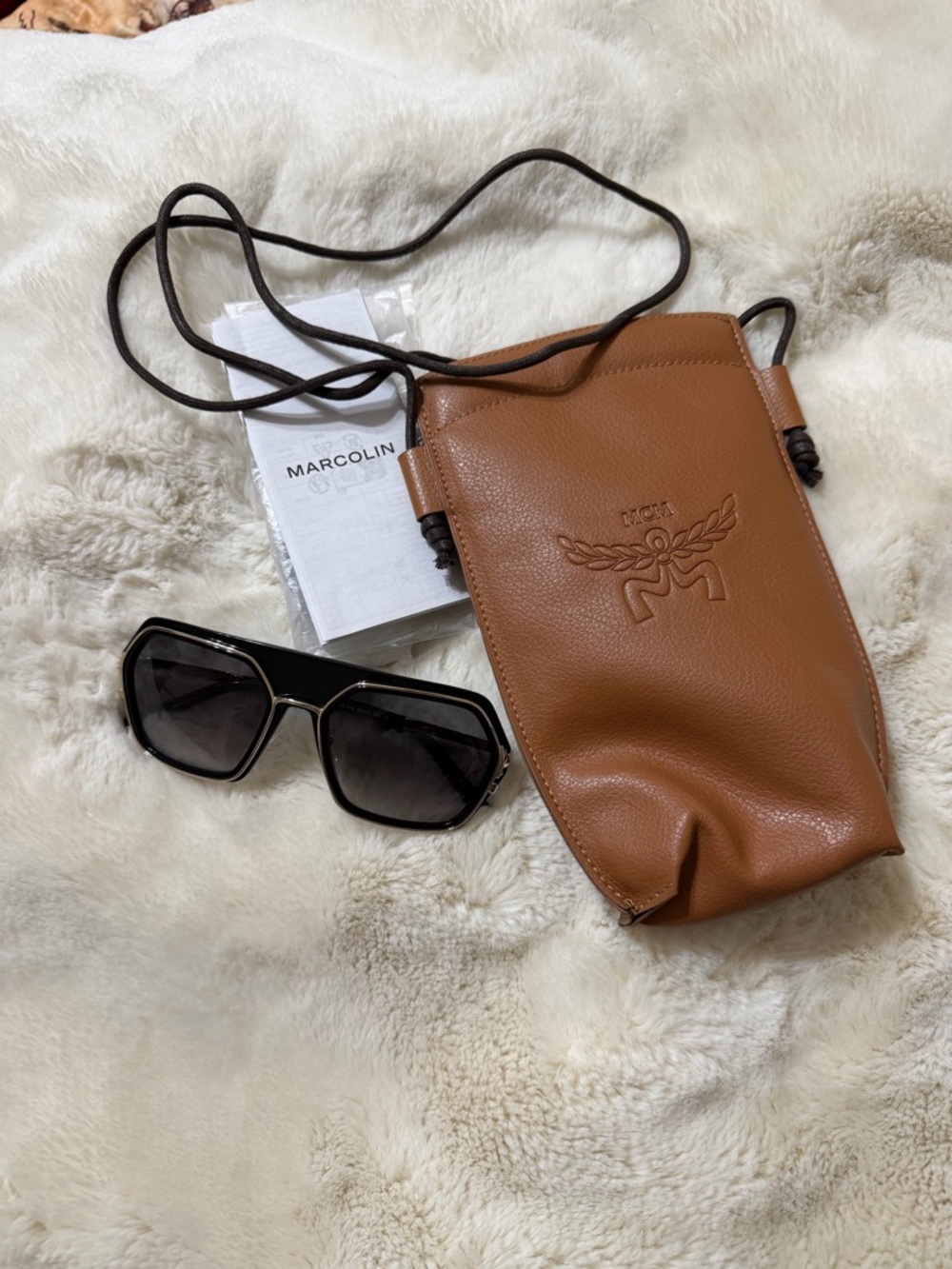 MCM WORLDWIDE WOMEN SHINY BLACK GEOMETRIC SUNGLASSES